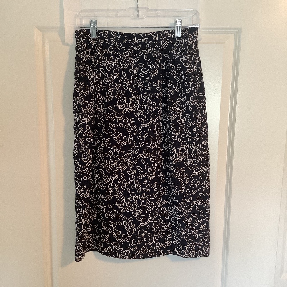 Kasper Ladies Lined Skirt Navy Blue/ Cream Size 10